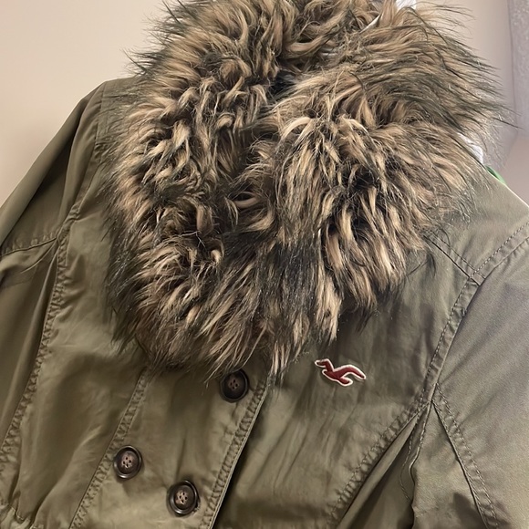 Winter jacket in Olive - Picture 2 of 9